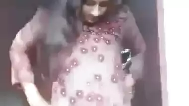 Bangladeshi slim girl showing naked figure