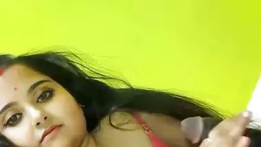 Desi bhabhi shaking dick of husband till cumming
