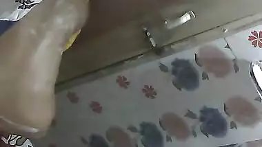 Desi aunty nude bath