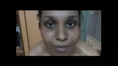 Chennai Babe Loves Flaunting Tight Big Ass