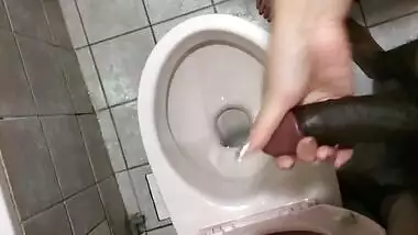 Beautiful filipina giving a handjob to a bangladeshi guy