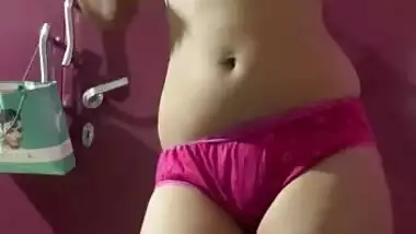 Sexy virgin girl exposing her nude beauty