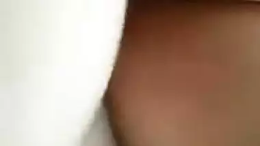 Shaved XXX pussy is a plum for perverted man who fucks Indian girl