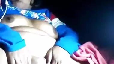 Bangladeshi Boudi Showing her Boobs and Pussy