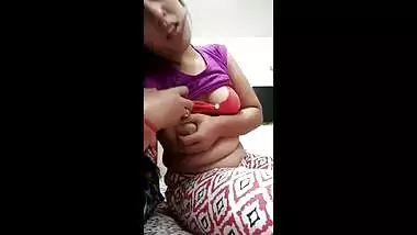 Desi village bhabi nice boobs show