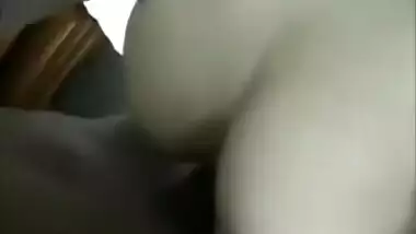 Home made desi sex sex tape of a hottie getting a creampie 