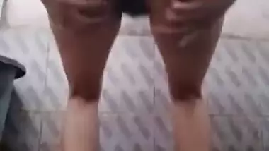 Indian girl showing of her virgin pussy