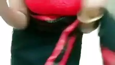 Desi hot bhabi show her big boob selfie cam video