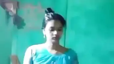 Girlfriend dress change and nude show for lover