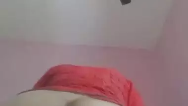 Cute Girl Showing Her Wet Pussy Part 4