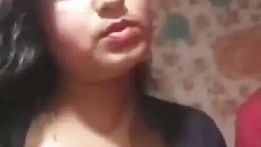 Horny Desi XXX wife playing with her sweet tits in live cam