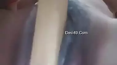 Horny Bhabhi Masturbating