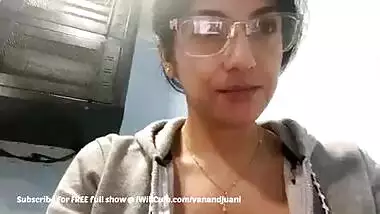 Big Tit Indian MILF Shows Off Body At Work With People In The Office