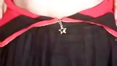 Super Sexy Figure Bhabhi Shows Her Boobs And Pussy Part 1