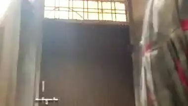 Desi bhabi bathing