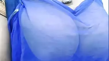 Bhabi Showing Boobs through Transparent Saree on SuperChat Live