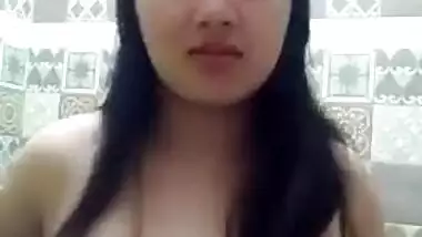 Desi cute girl show her nude body