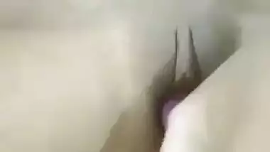 Horny Desi Girl Masturbating