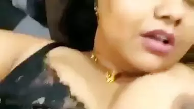 Mallu wife cheating sex with husband friend viral MMS