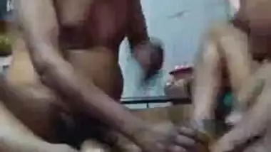 Tamil mature aunty pee drinking sex mms