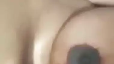 Kerala aunty boob show inside the auto MMS video