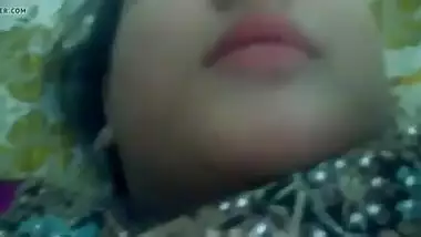 Desi paki choot me Ungli dala