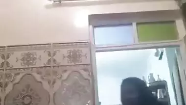 Desi sexy boobs girl hot dance