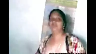 Unsatisfied mallu aunty