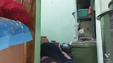 Desi Bhabhi Give Blowjob And Fucked In Kitchen