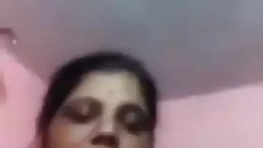 South indian bhabhi showing her nude after bathing mms vid