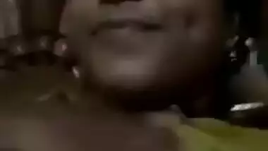 Tamil Bhabhi Boobs Show