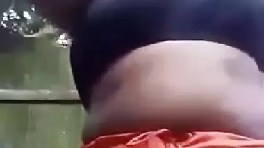 Chubby Bhabhi Bathing Outdoor Selfie Video
