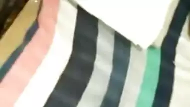 Desi boy lies on his GF and tries to convince her to have XXX sex