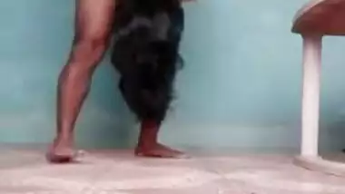 Indian College Teacher Enjoys Oral Sex With Student After Class