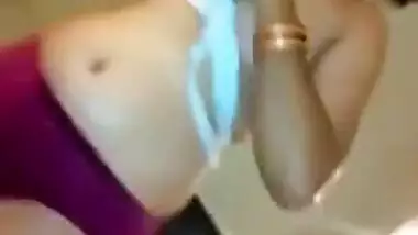 Indian girl's XXX parts are exposed till she hides sex body under outfit