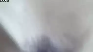 Desi maid sucking the dick of her boss