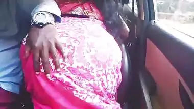 Indian car sex. beautiful saree housewife with boyfriend cheating romance. Telugu dirty talks. Sex story.
