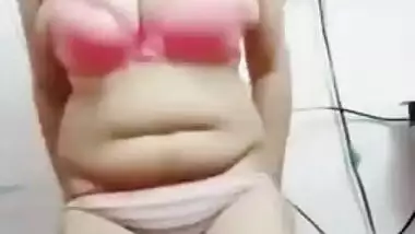 Horny Randi Bhabhi Nude Dance
