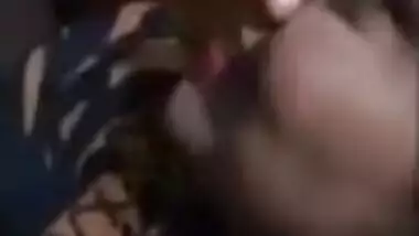 Fat Paki woman during chudai video flashes XXX tits and sucks cock
