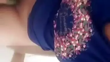 Bhabhi masturbating on chair