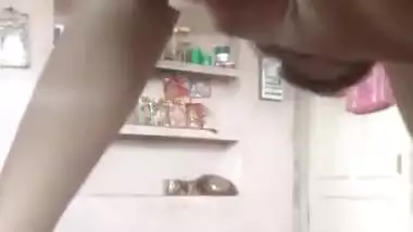 Desi Village Girl Shows Her Boobs And Pussy Part 1