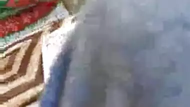 Indian aunty showing boobs