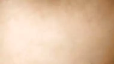 Newly married bhabi pussy fingered by husband