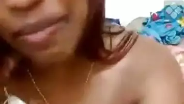 Hot Tamil Girl Showing Boobs In Video Sex