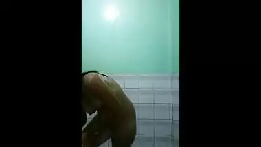 Assam Gf Nude in Bathroom and playing with sex toys