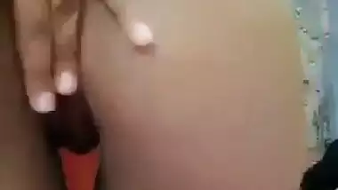 Desi nude Bangla girl strips and shoots her nude MMS