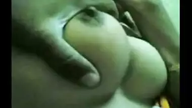 Natural tits Ranchi bhabhi gets her boobs felt by devar