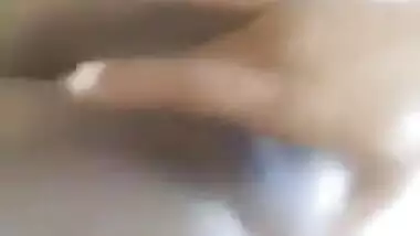 Horny Bhabhi Masturbating Pussy On Selfie Cam