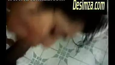 Nice blowjob in shower by indian girl