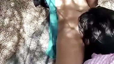 Tamil outdoor pussy licking MMS